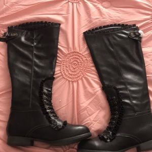 Betsy Johnson high knee black boots!